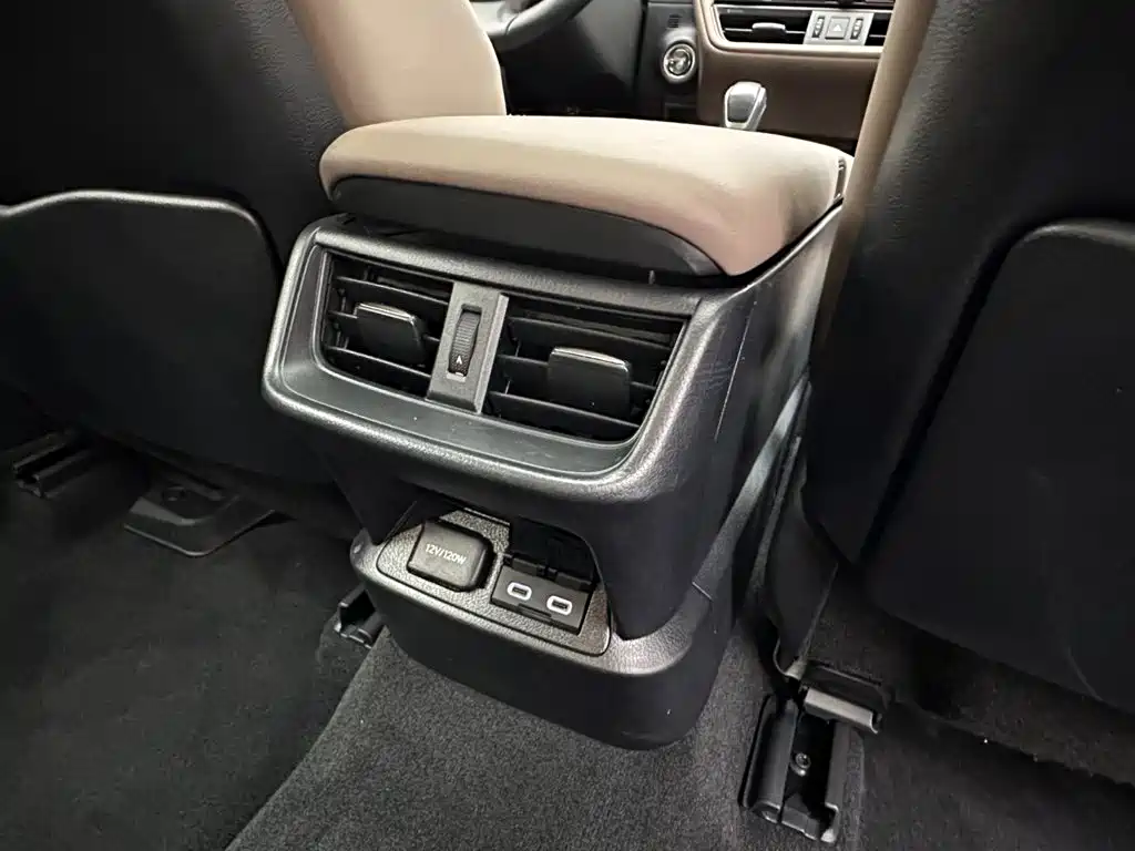 Lexus ES 2025 2025 300h Ultimate Edition