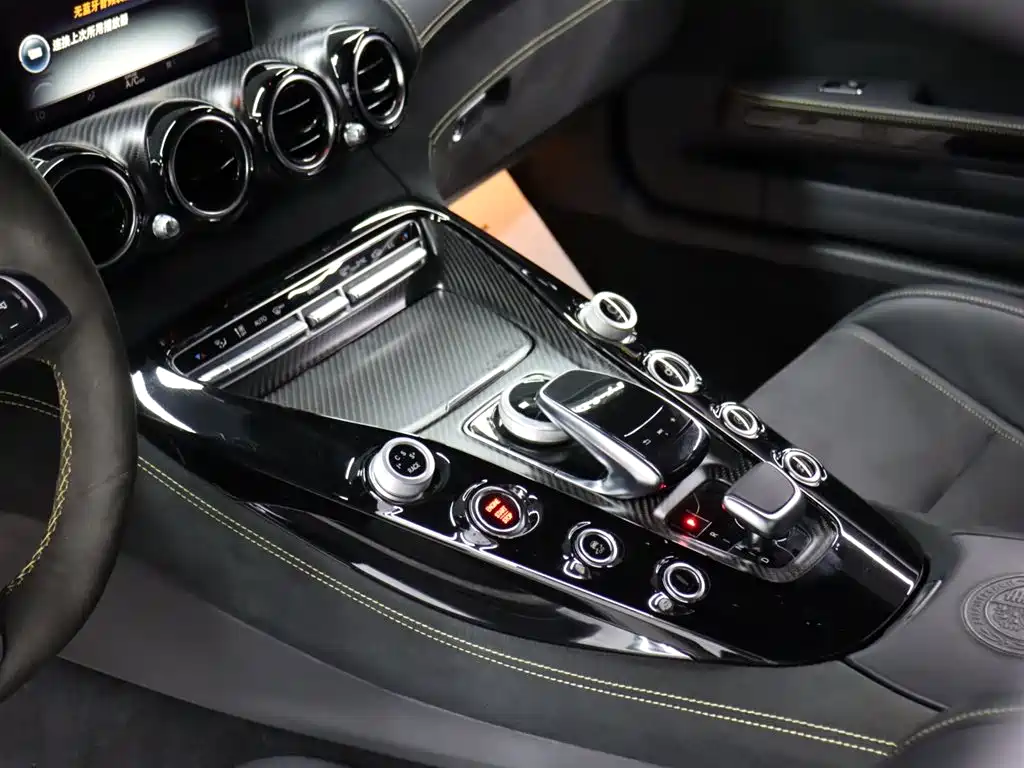 MERCEDES-BENZ AMG GT