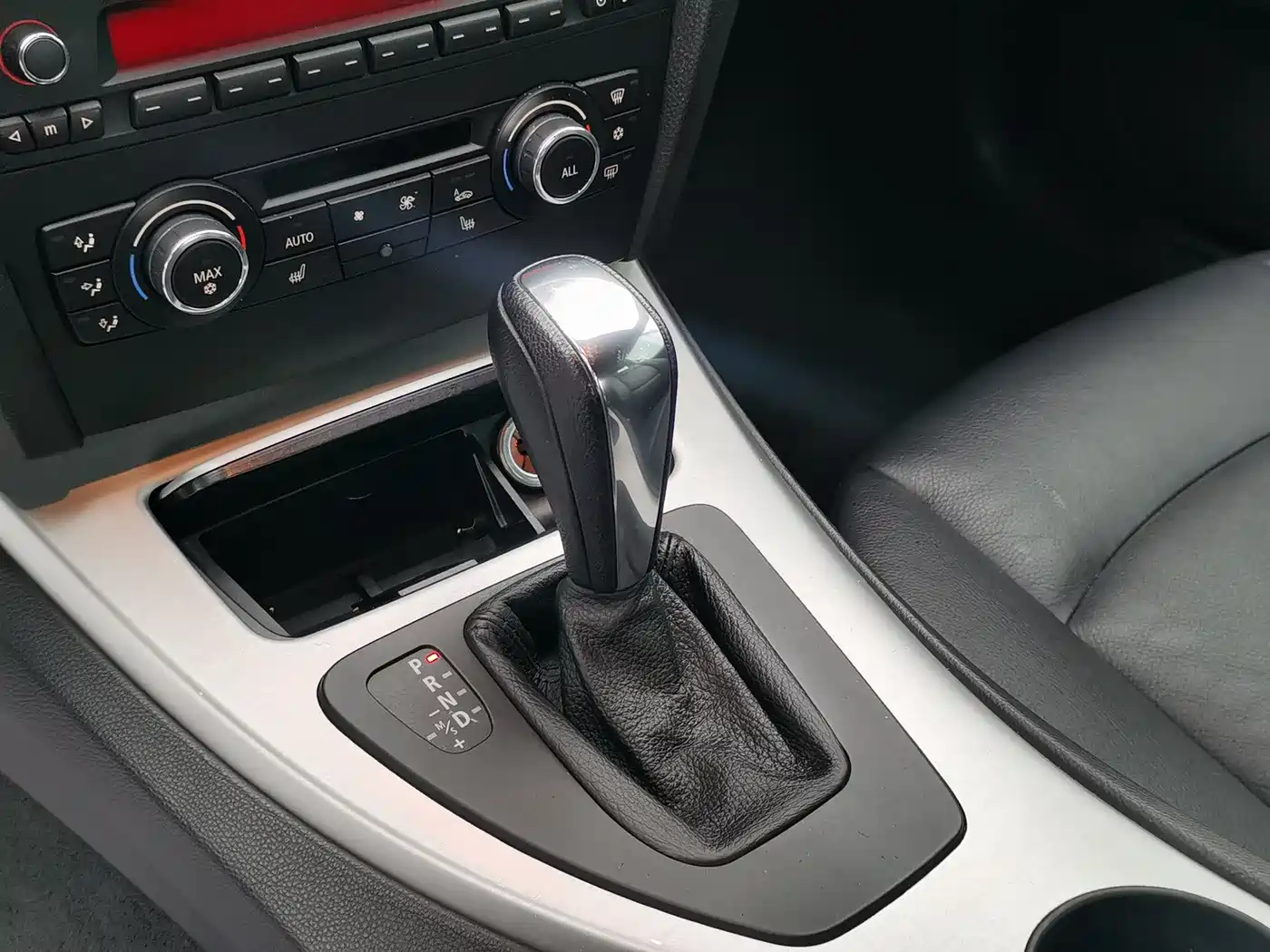 BMW 3 Series (Import) 2011 325i Convertible Coupe фото 18