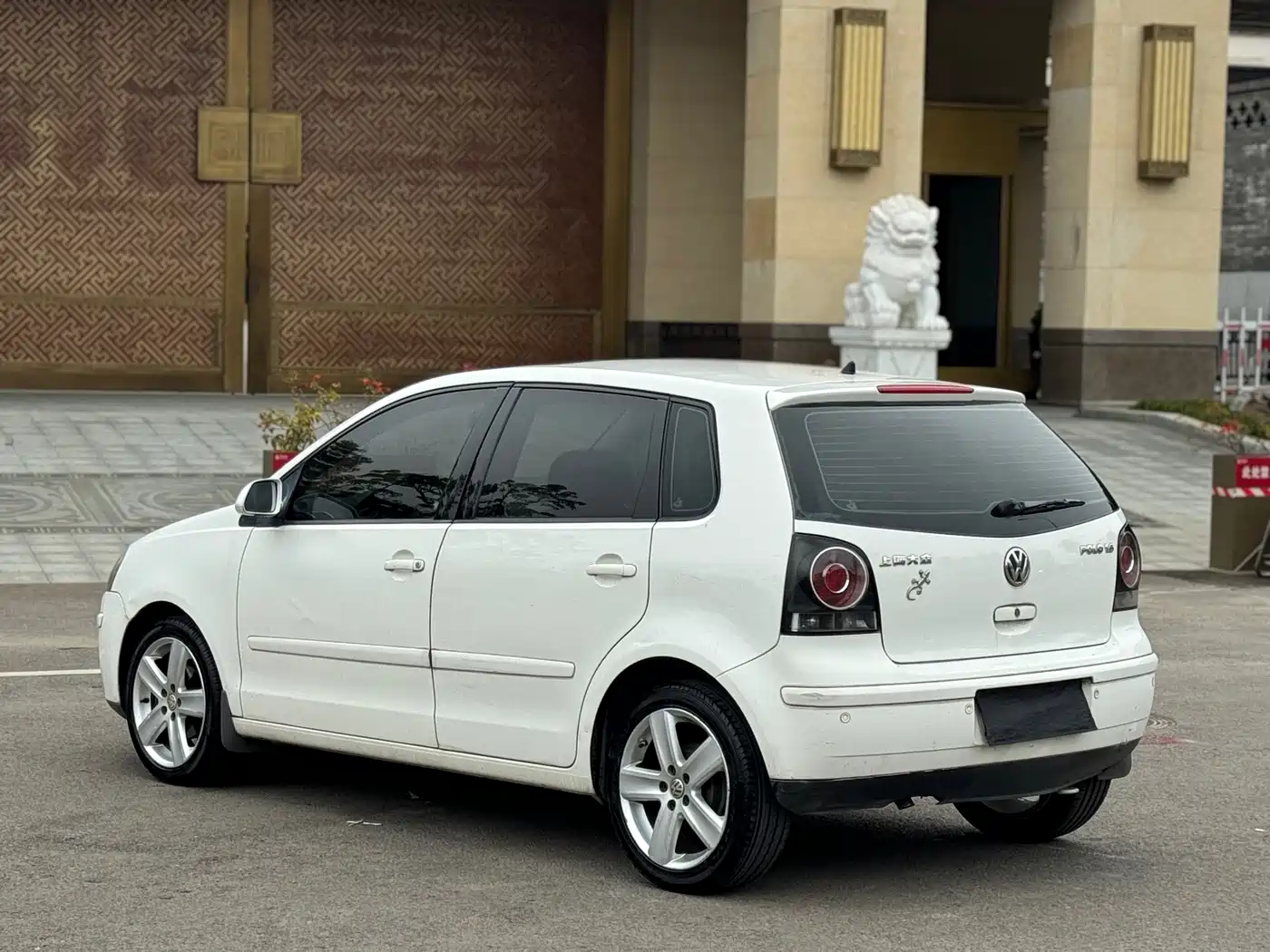 Volkswagen Polo 2009 Jingqing 1.6L Automatic Trend Edition фото 16