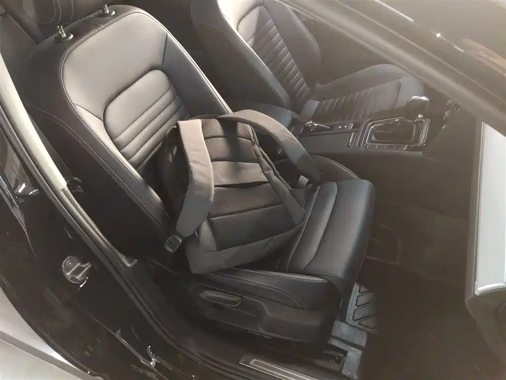 Volkswagen Magotan 2025 Popular Edition 280TSI DSG Comfort фото 17