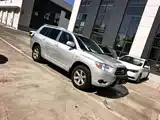 Фото 9 - Toyota Highlander