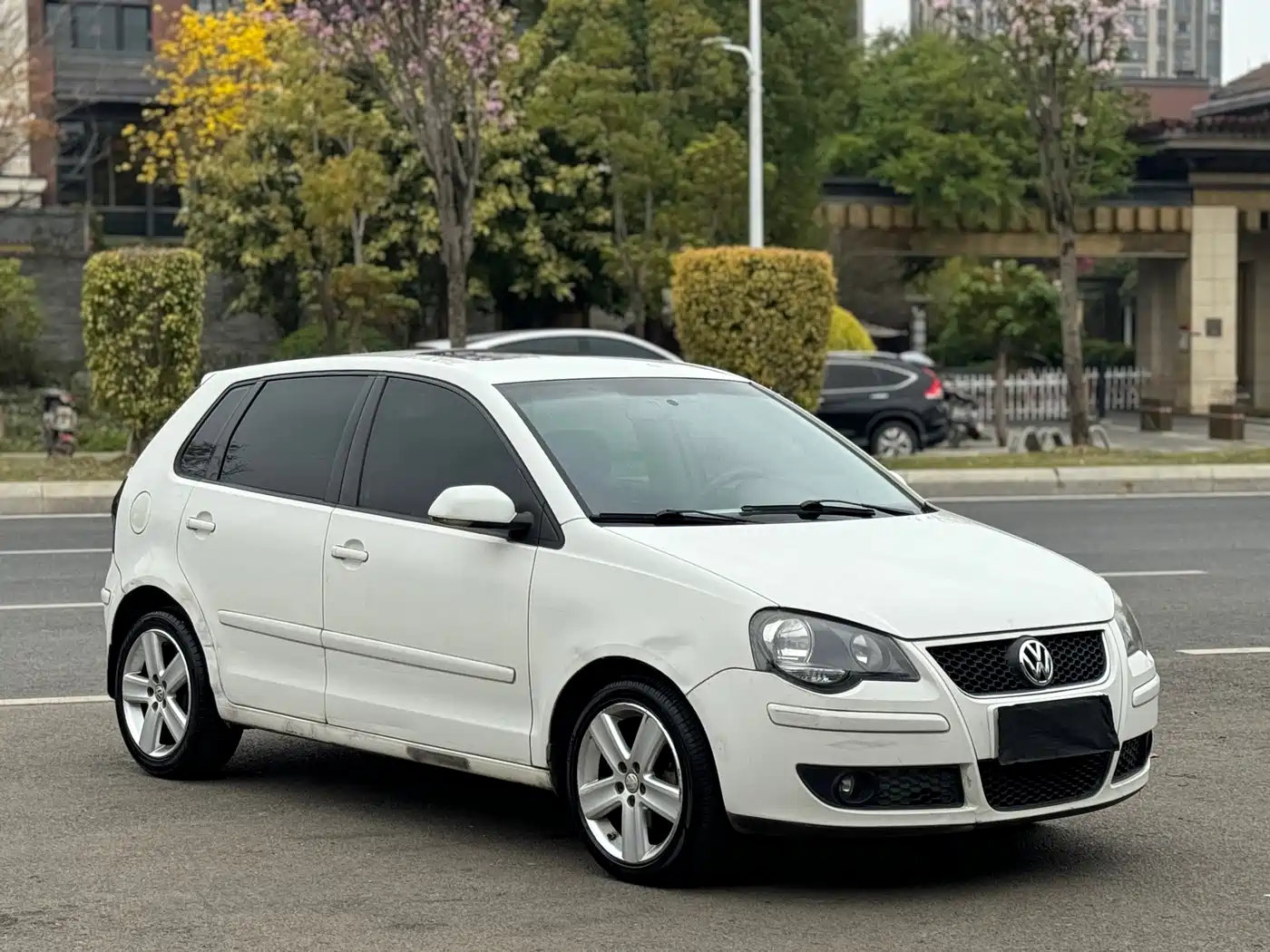 Volkswagen Polo 2009 Jingqing 1.6L Automatic Trend Edition фото 3