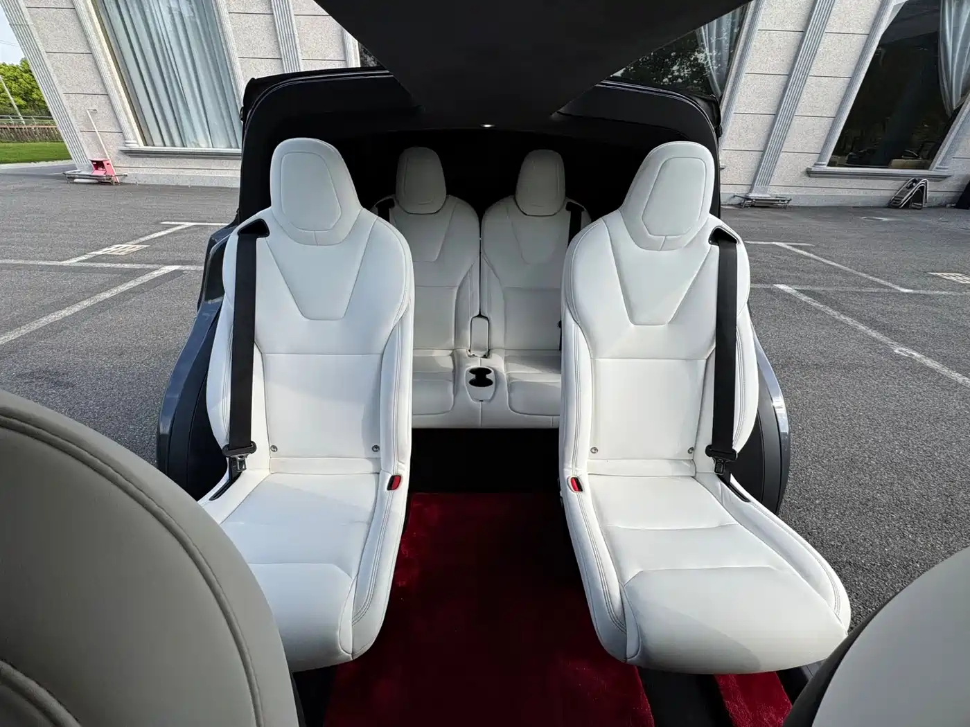 TESLA MODEL X