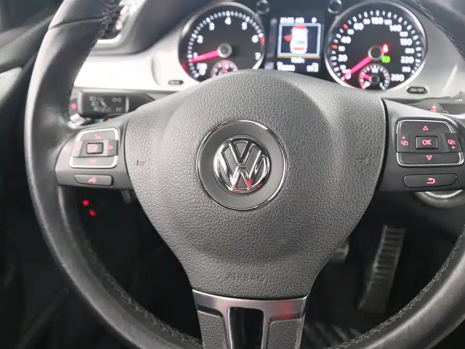 Volkswagen FAW-Volkswagen CC 2018 1.8TSI Luxury фото 6