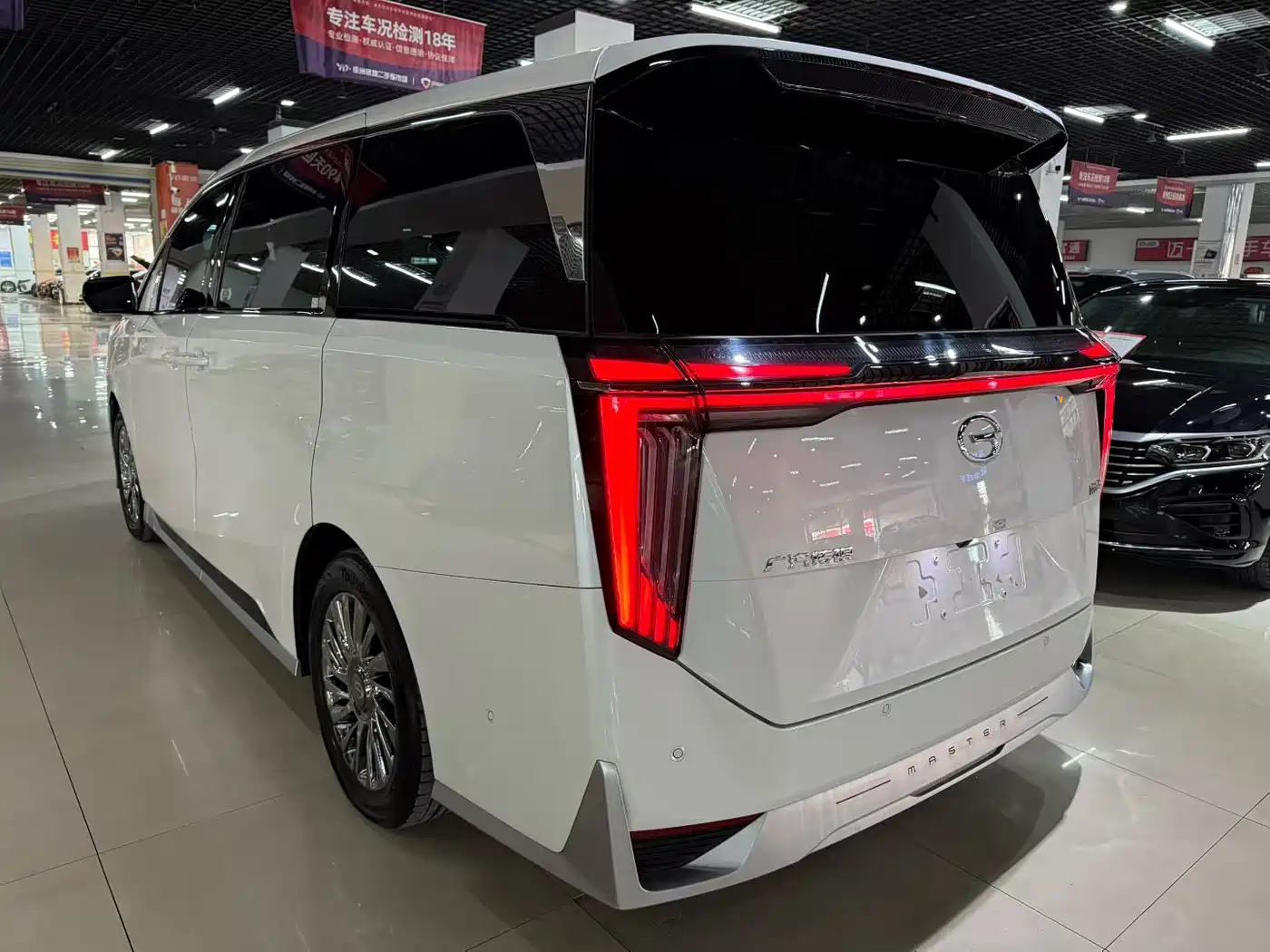GAC TRUMPCHI TRUMPCHI M8