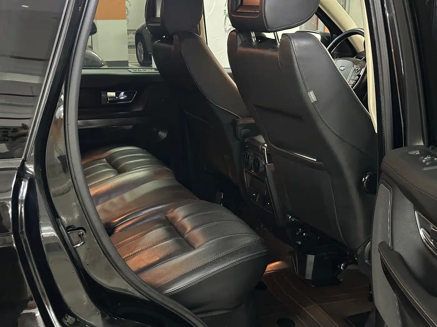 Land Rover Range Rover Sport 2010 2011 5.0 NA V8 HSE