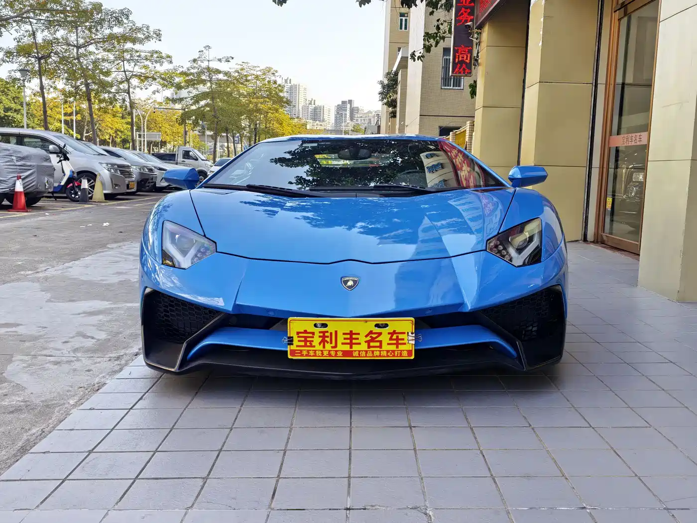 Lamborghini Aventador 2011 LP 700-4 фото 13