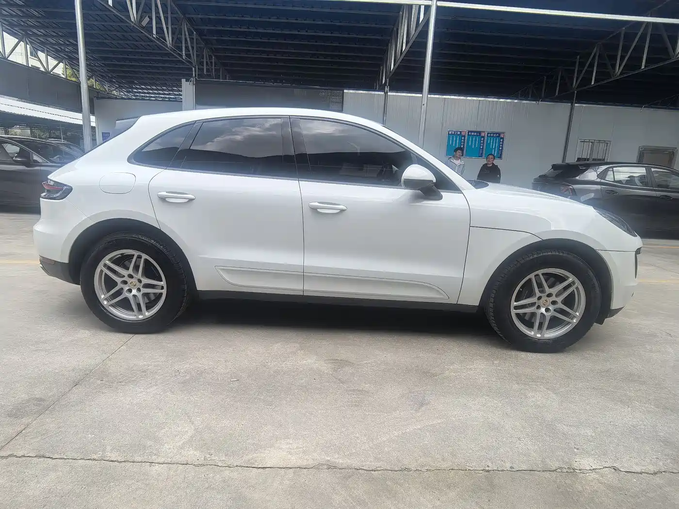 Porsche Macan 2017 Macan 2.0T фото 4