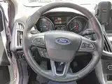Фото 15 - Ford Focus