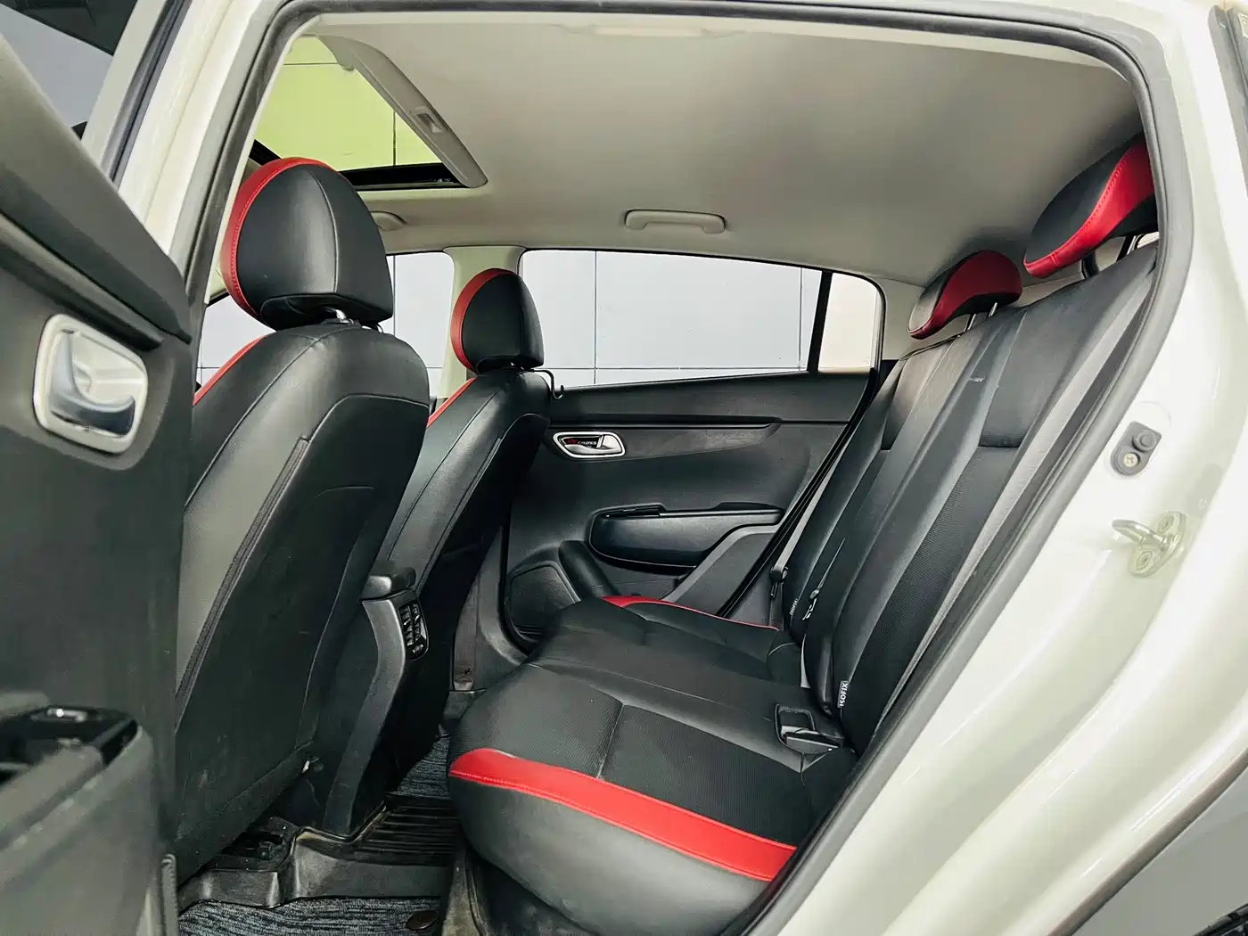 Kia KX CROSS 2017 1.4L AT GLS фото 19