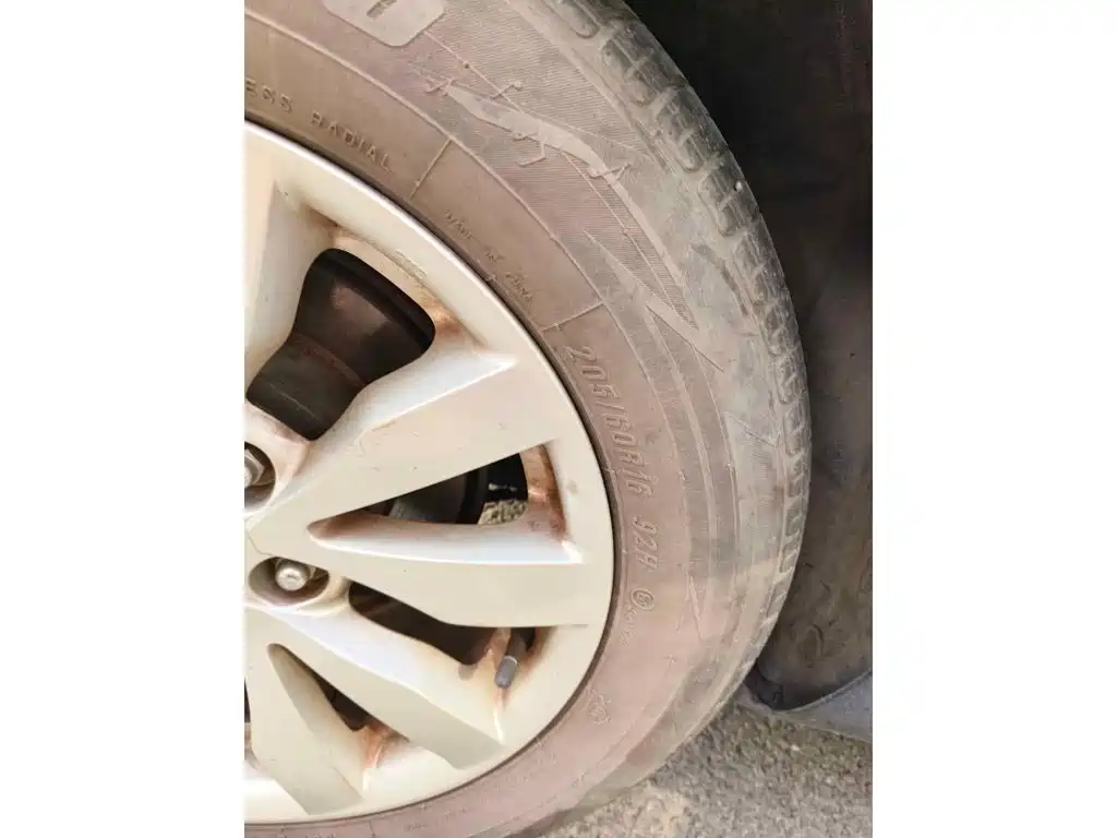 Kia Carens 2010 2007 Model 2.0L 7-seat Standard