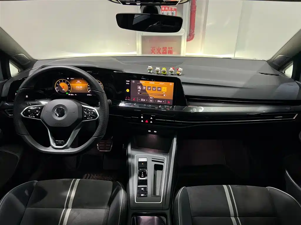 Volkswagen Golf 2023 280TSI DSG R-Line Lite фото 14
