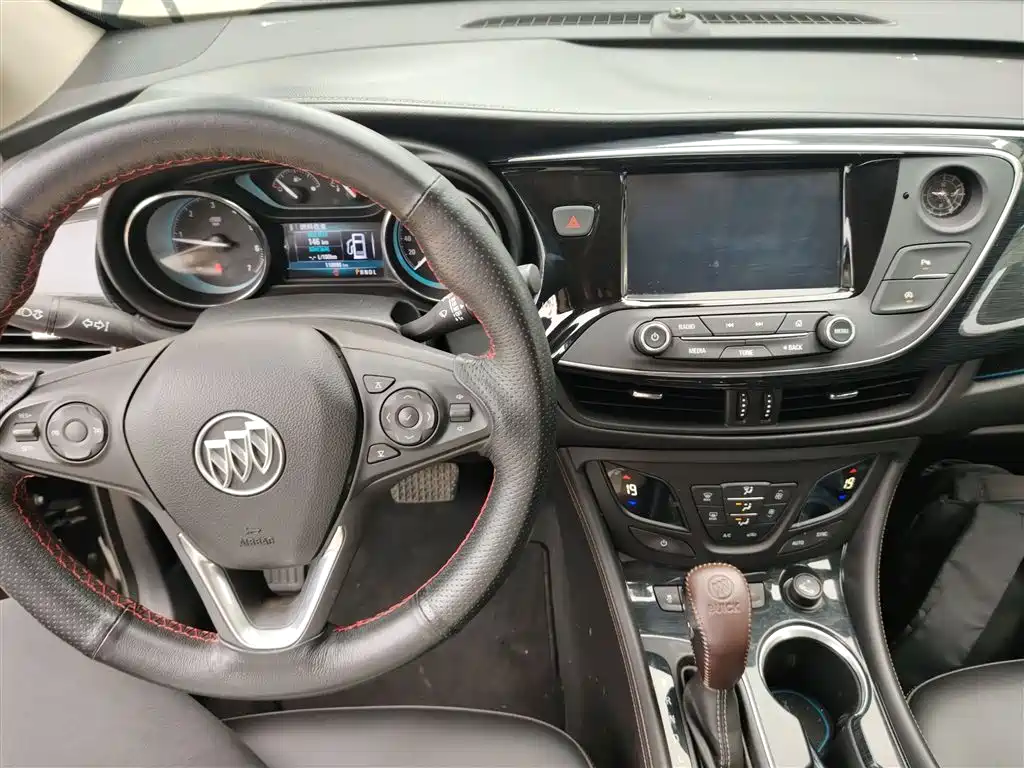 Buick Envision Plus 2017 20T FWD Premium фото 10