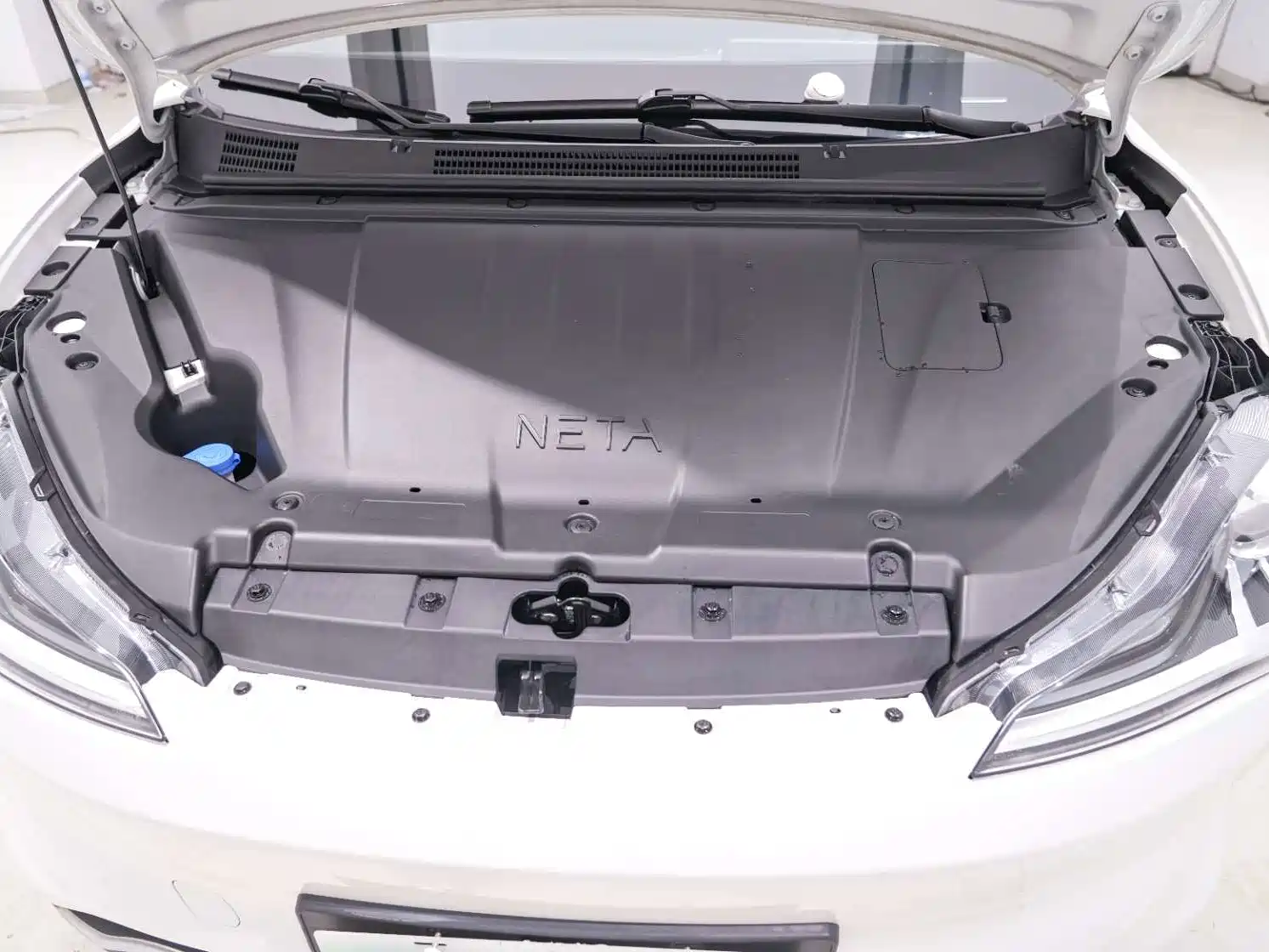 صورة 15 - Nezha Auto Nezha V