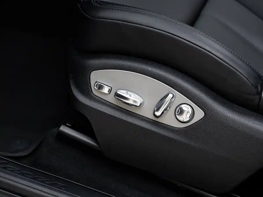 Porsche Macan 2022 Macan 2.0T фото 16