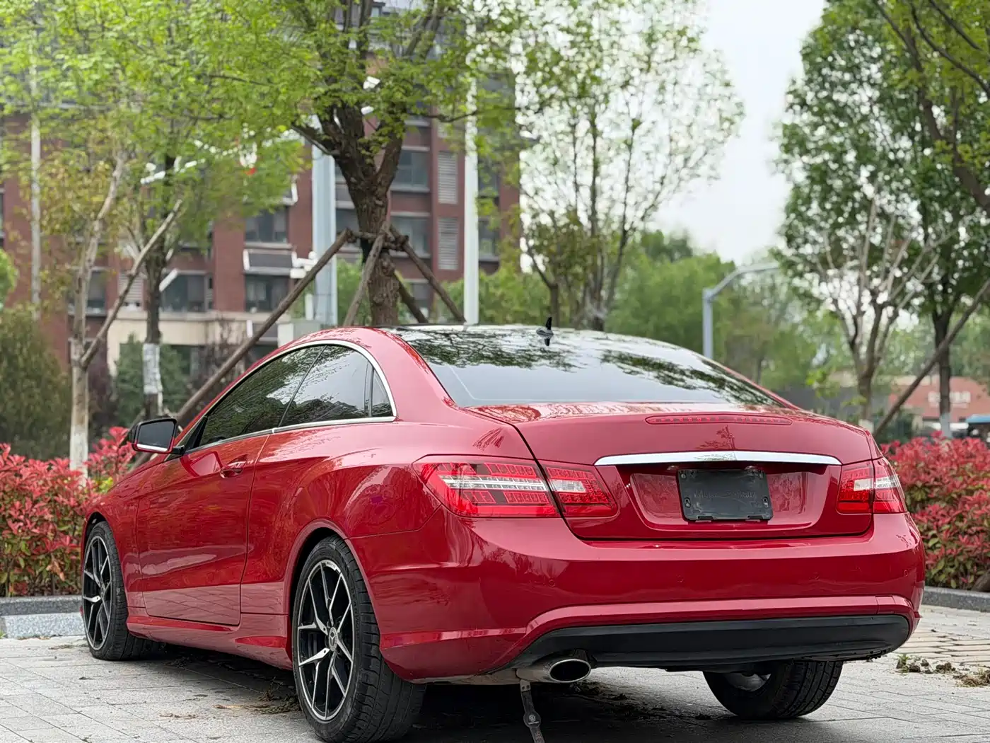 Mercedes-Benz E-Class (Import) 2012 E 200 CGI Coupe фото 4