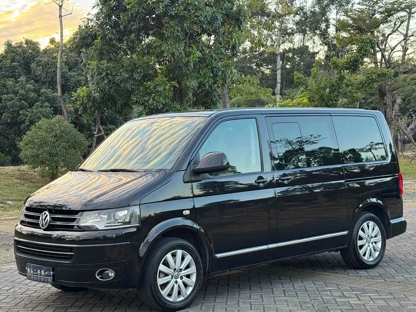 Volkswagen Multivan 2012 2.0TSI 2WD Business Edition