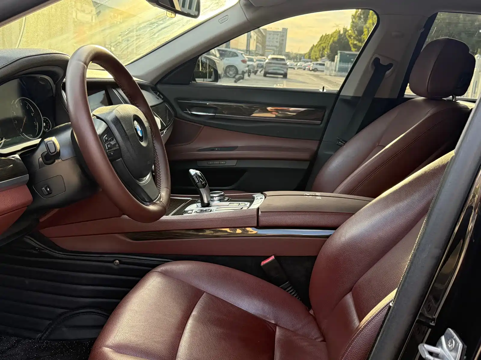 Photo 4 - BMW 7 Series