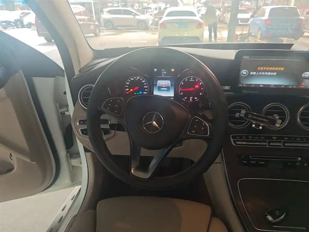 Mercedes-Benz GLC 2017 GLC 300 4MATIC Dynamic фото 11