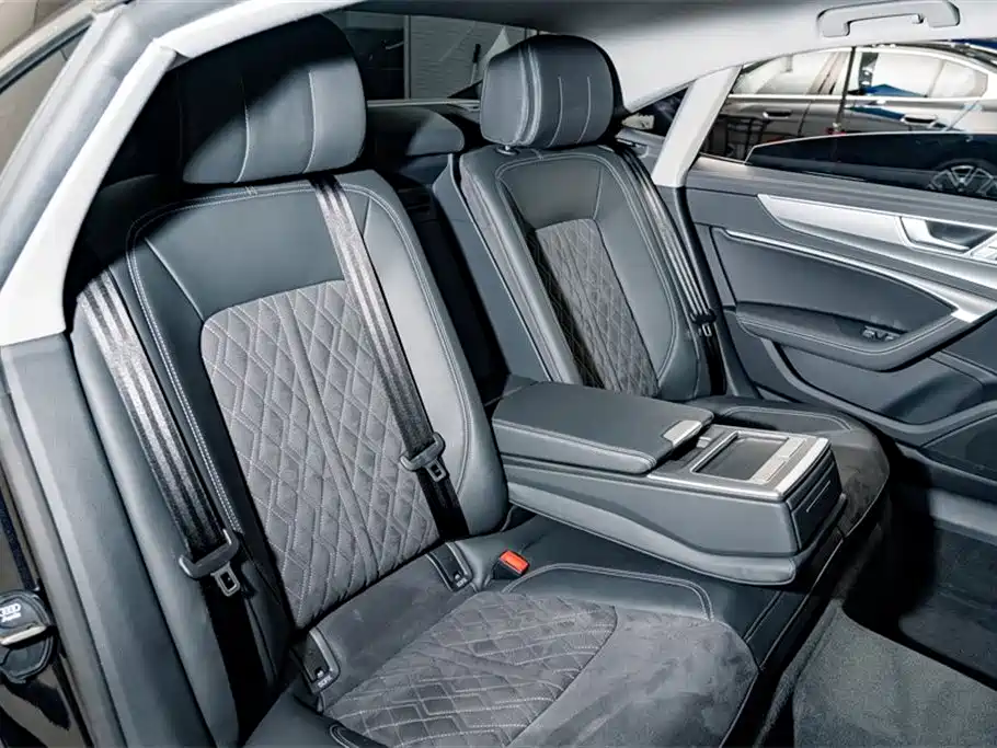Audi A7L 2024 45 TFSI quattro Premium Luxury фото 22