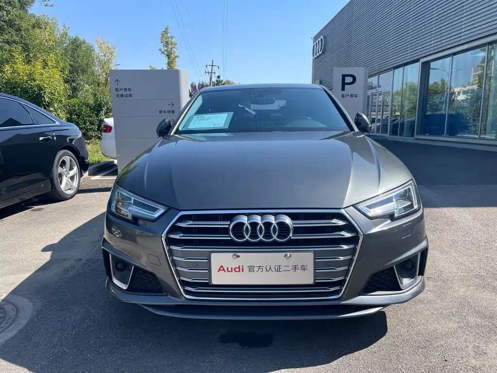 Фото 4 - Audi A4L