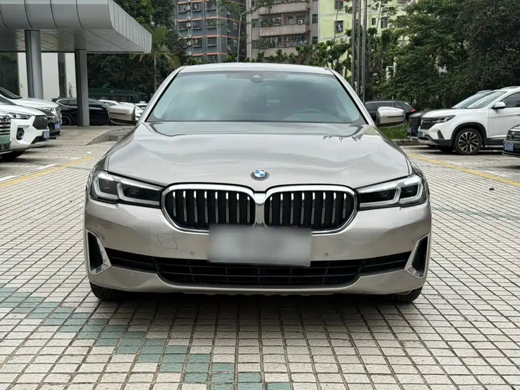 Photo 24 - BMW 5 Series