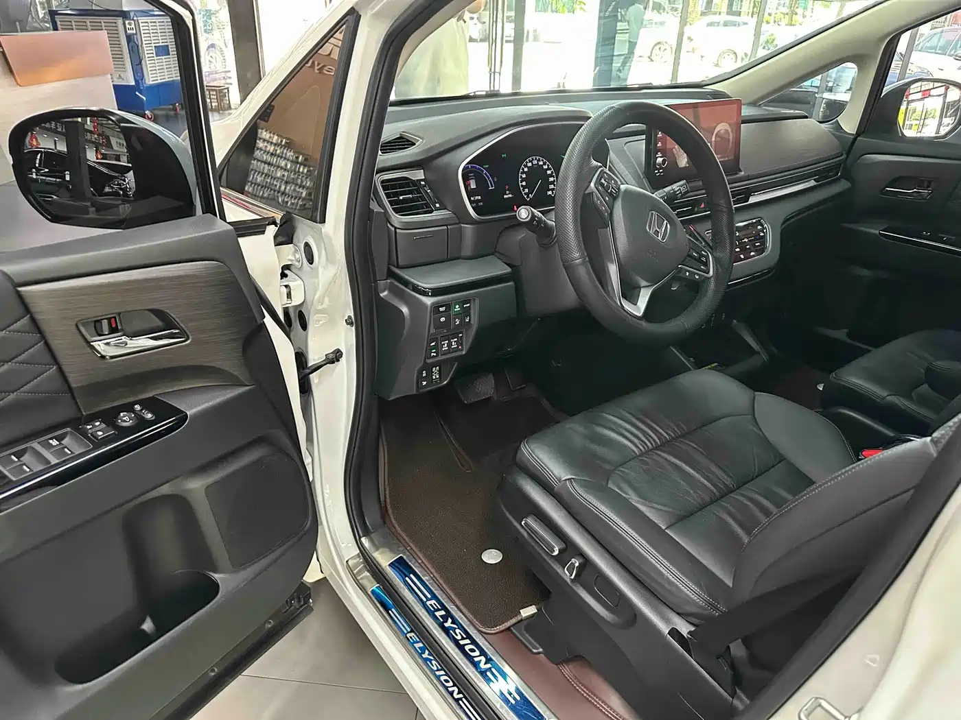 Honda Elysion 2023 2022 2.0L e:HEV Luxury
