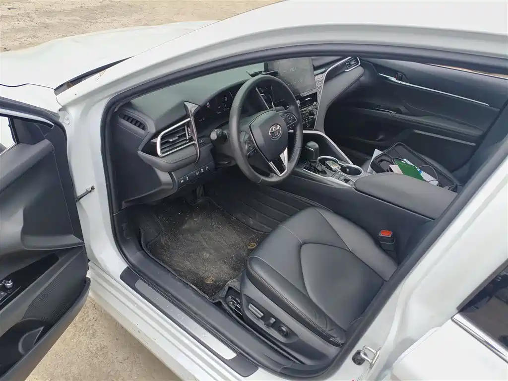 Toyota Camry 2021 2.5G Luxury Edition фото 16
