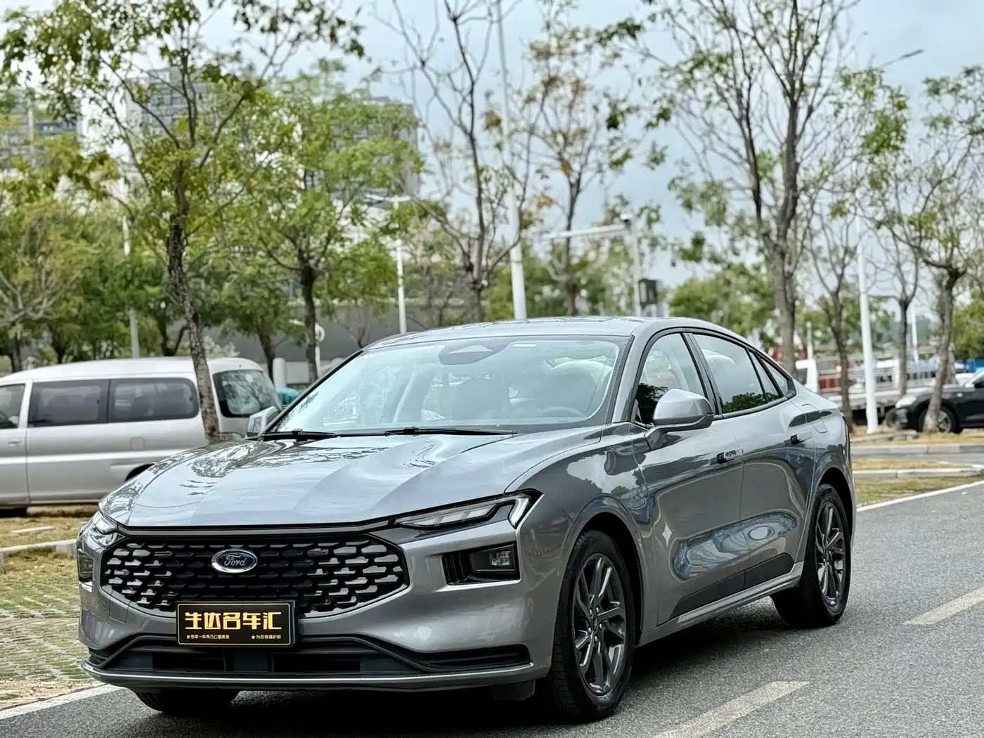 Ford Mondeo 2025 2.0T EcoBoost Luxury