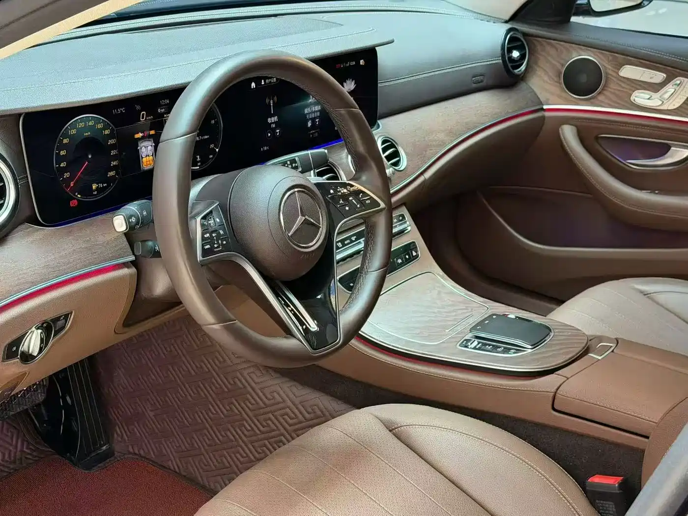 Mercedes-Benz E-Class 2023 E 300 L Fashion фото 4