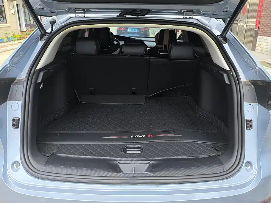CHANGAN UNI K