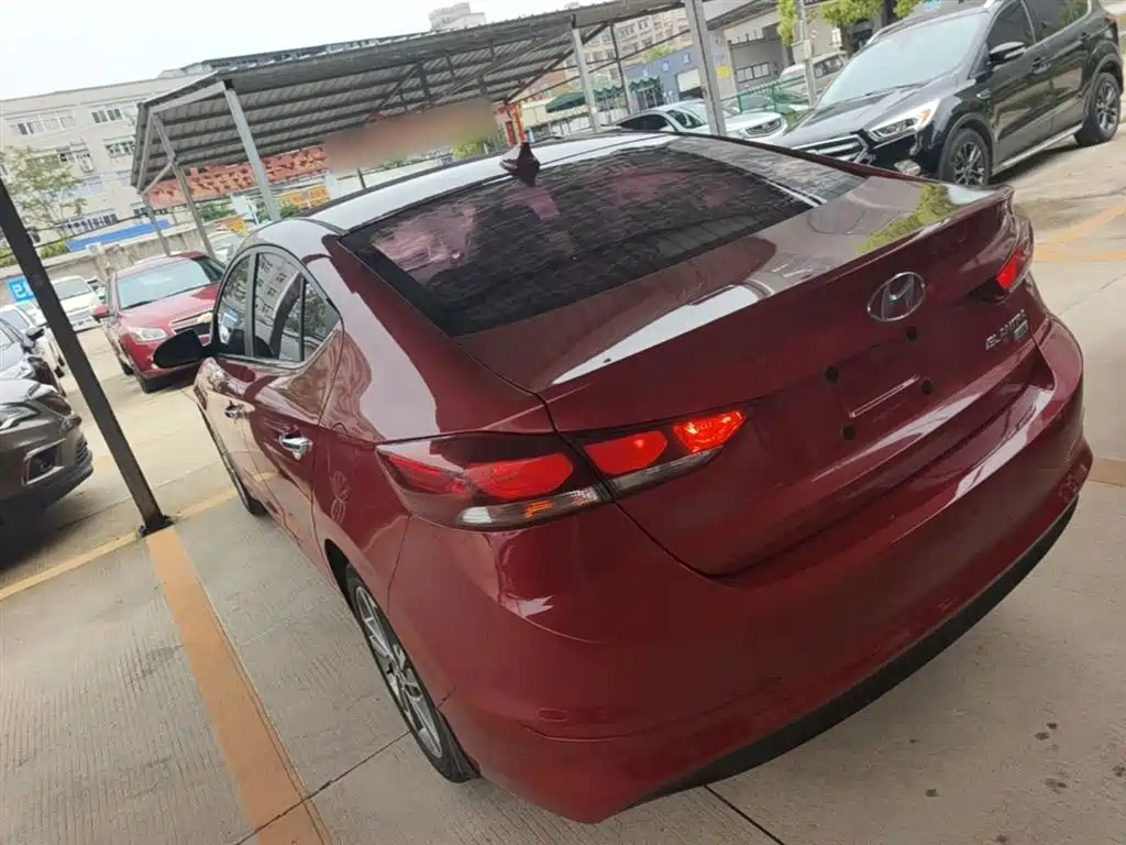 Hyundai Elantra 2016 Model 1.6L Automatic Smart Elite фото 5