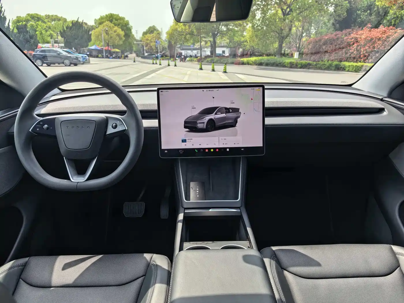 TESLA MODEL Y