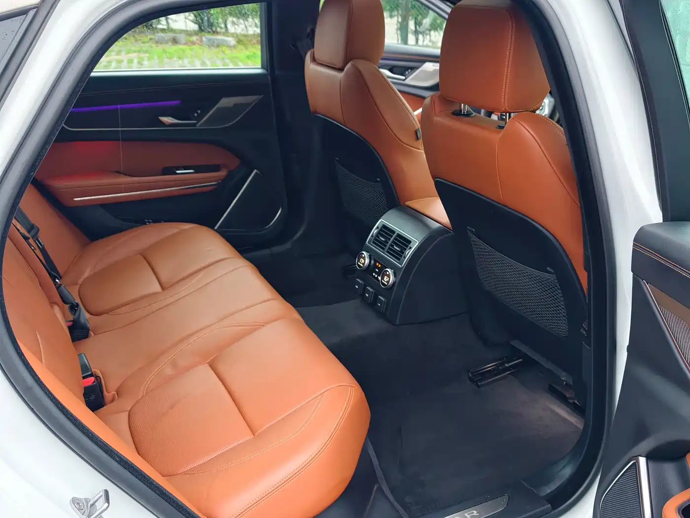 Jaguar XFL 2024 2.0T P300 AWD Flagship Sport Gilded Edition фото 16