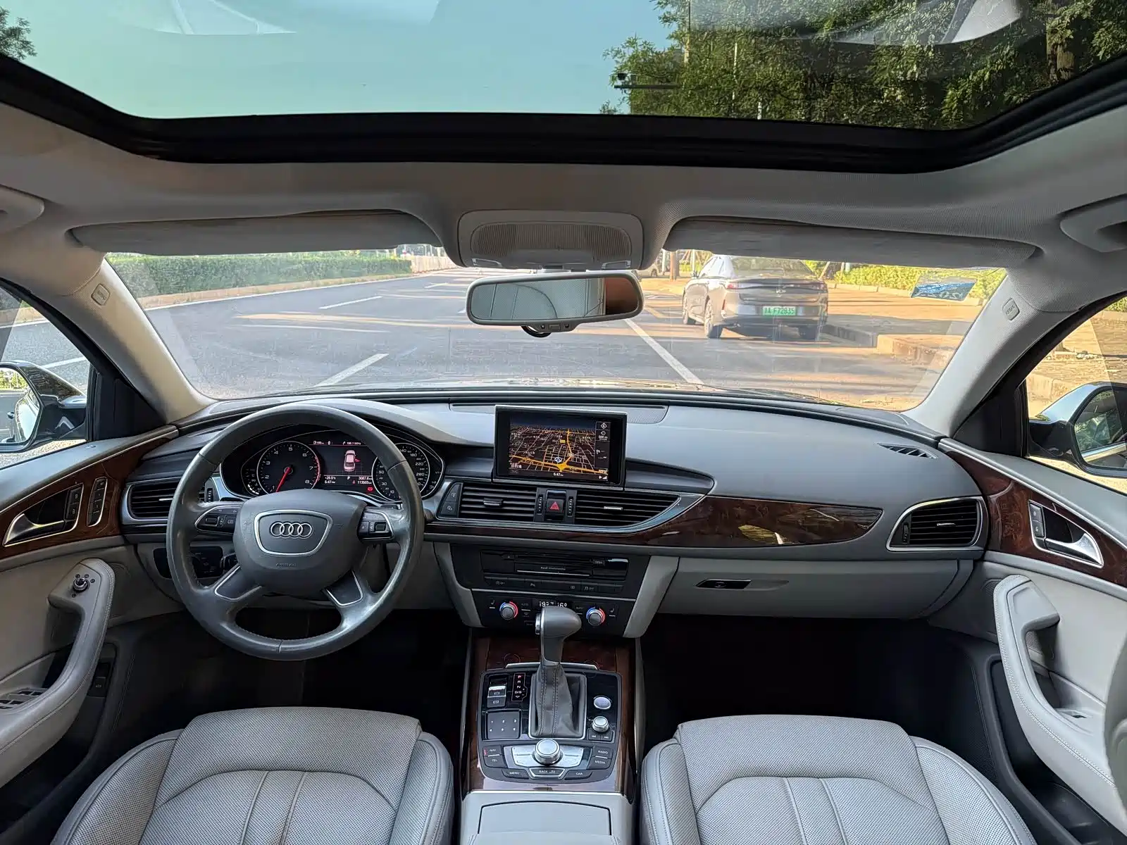 Фото 7 - Audi A6L
