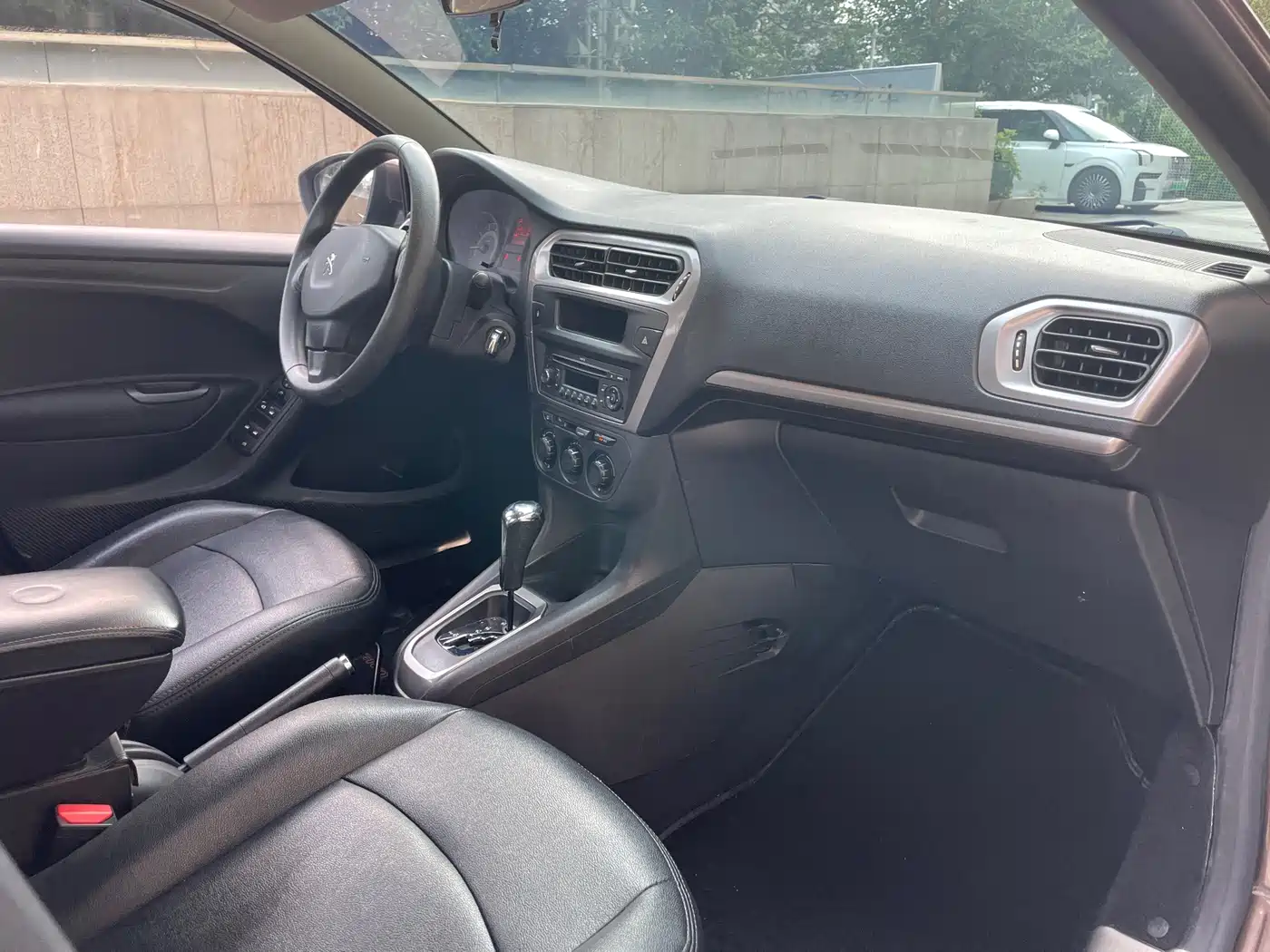 Peugeot 301 2014 2014 1.6L Automatic Comfort Edition
