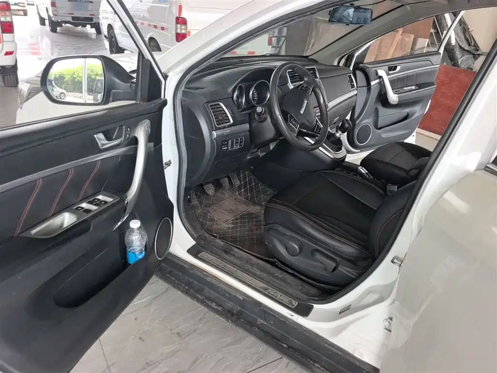 Haval M6 2018 1.5T Manual 2WD Urban фото 16