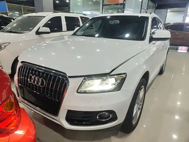  Audi Audi Q5 2016 40 TFSI Comfort Model