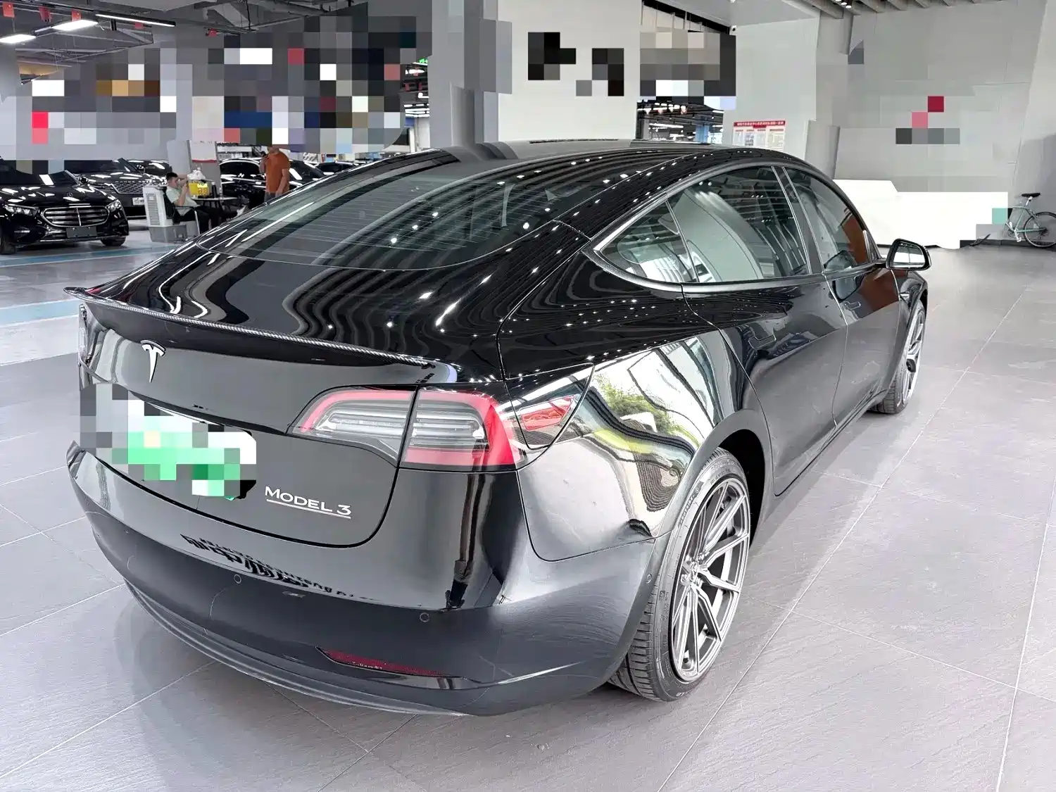 Фото 6 - Tesla Model 3