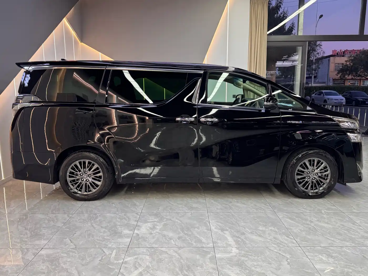 Toyota Vellfire 2021 2020 Twin Engine 2.5L HV Premium Edition