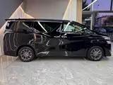 Фото 8 - Toyota Vellfire