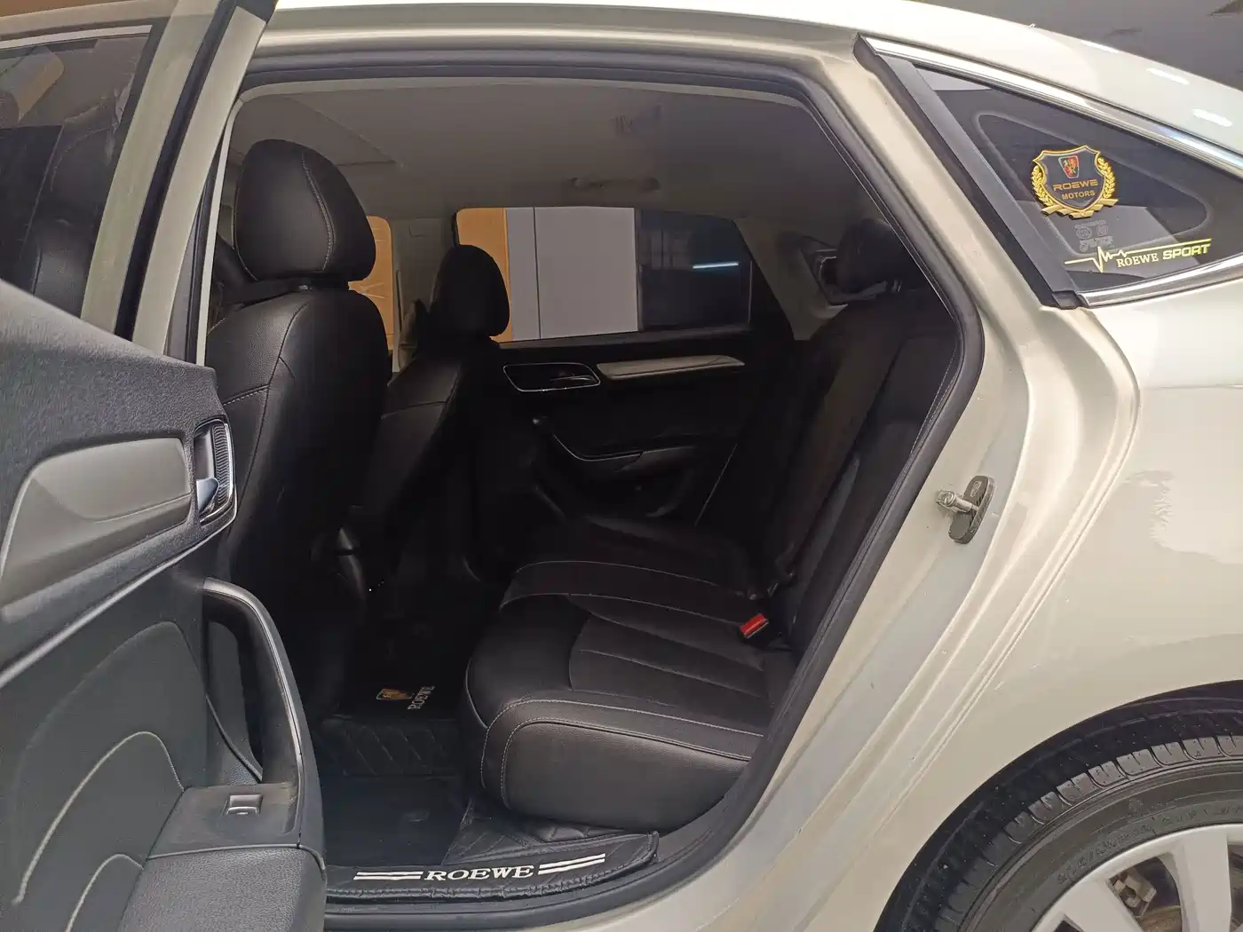 Roewe i6 New Energy 2018 2017 45T Hybrid Connected Smart Enjoyment Edition