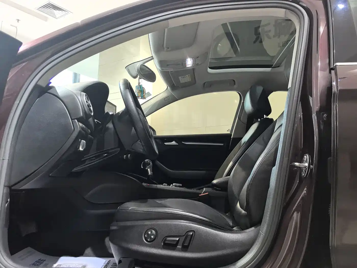 Audi A3 2014 Limousine 35 TFSI Auto Comfort фото 4