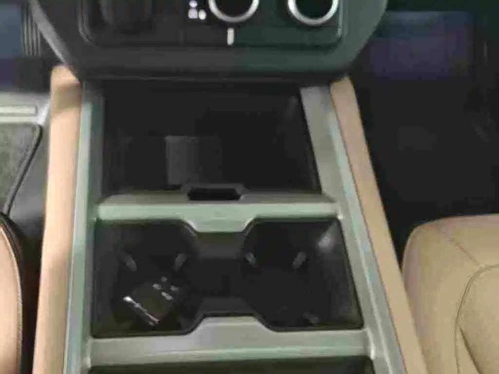 Land Rover Defender 2026 2025 110 3.0T P400 -Dynamic HSE