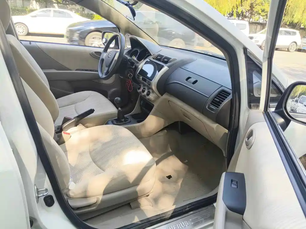 Everus S1 2016 2014 1.3L Manual Comfort Edition
