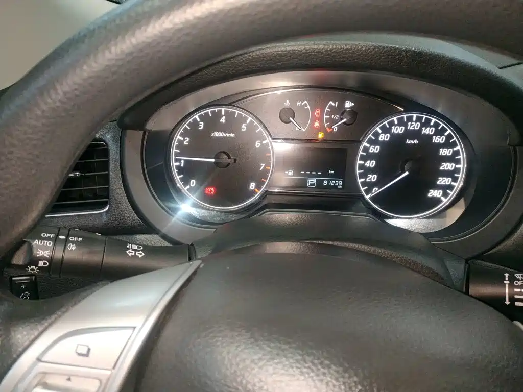 Nissan Tiida 2023 2023 1.6L CVT Cool Motion Edition