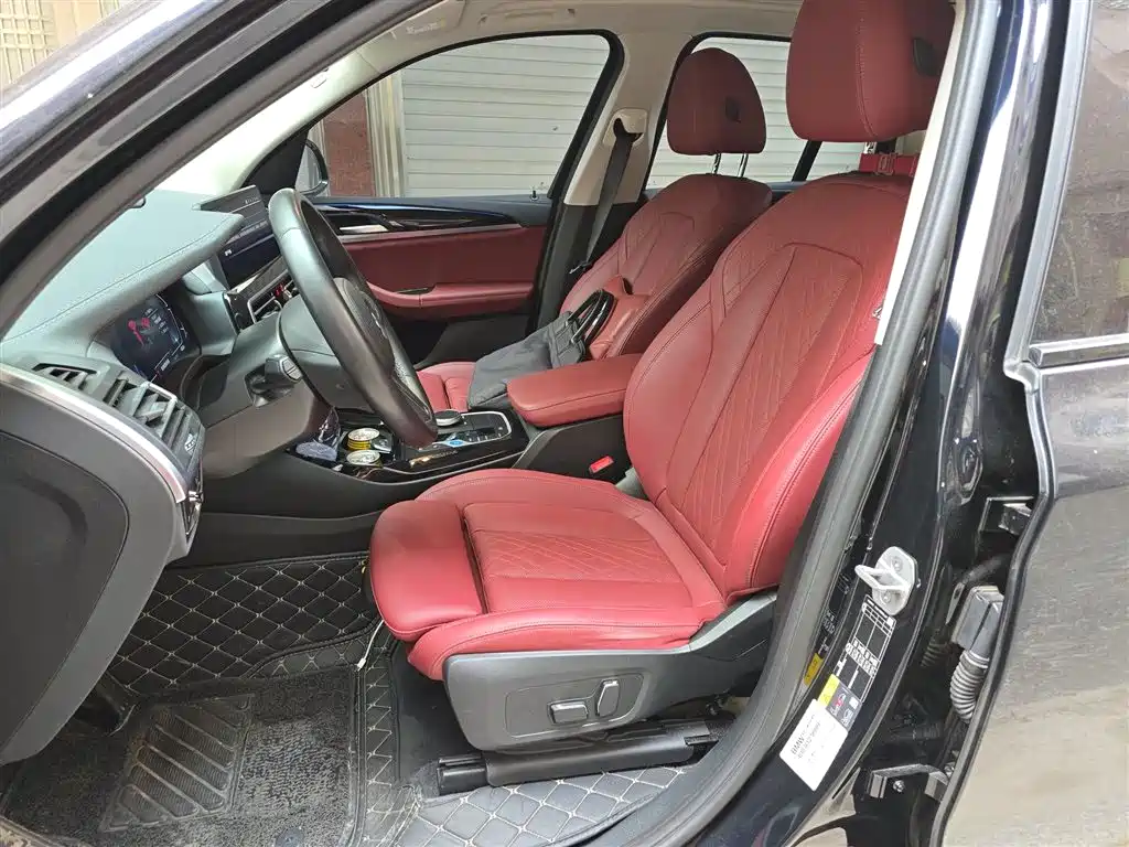 BMW iX3 2024 Leading Edition фото 8