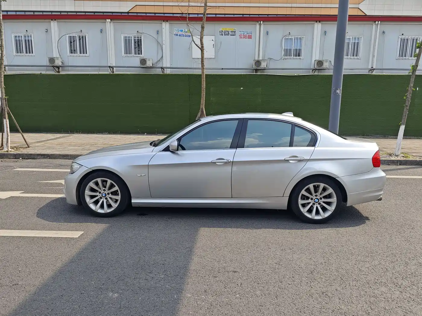 BMW 3 Series (Import) 2010 325i Luxury фото 3