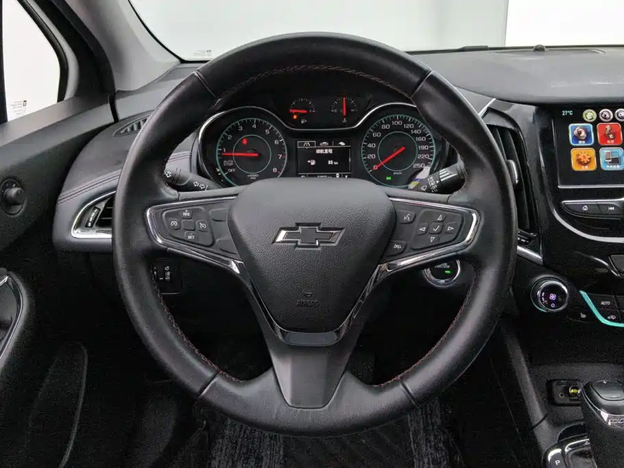 Chevrolet Cruze 2019 2018 Redline 330T Dual-Clutch Leading Edition